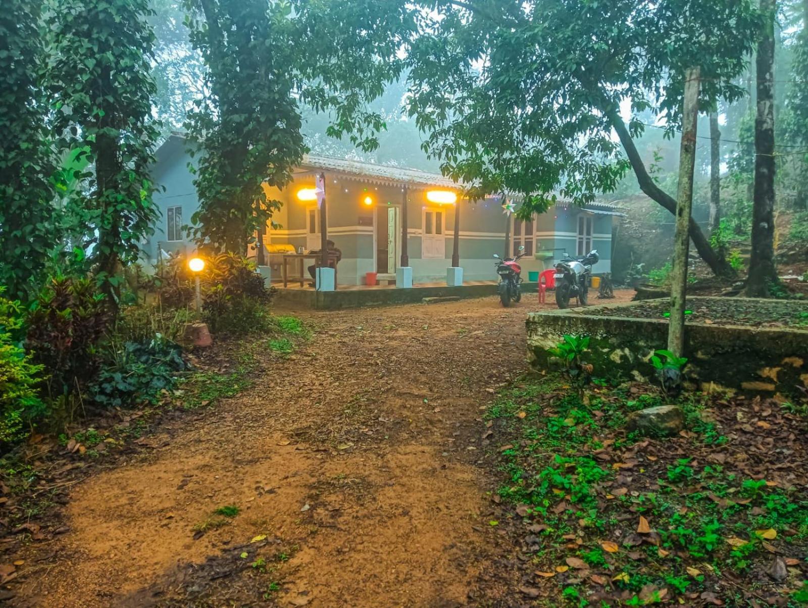 Tharayil Farm Stay Вагамон Екстериор снимка