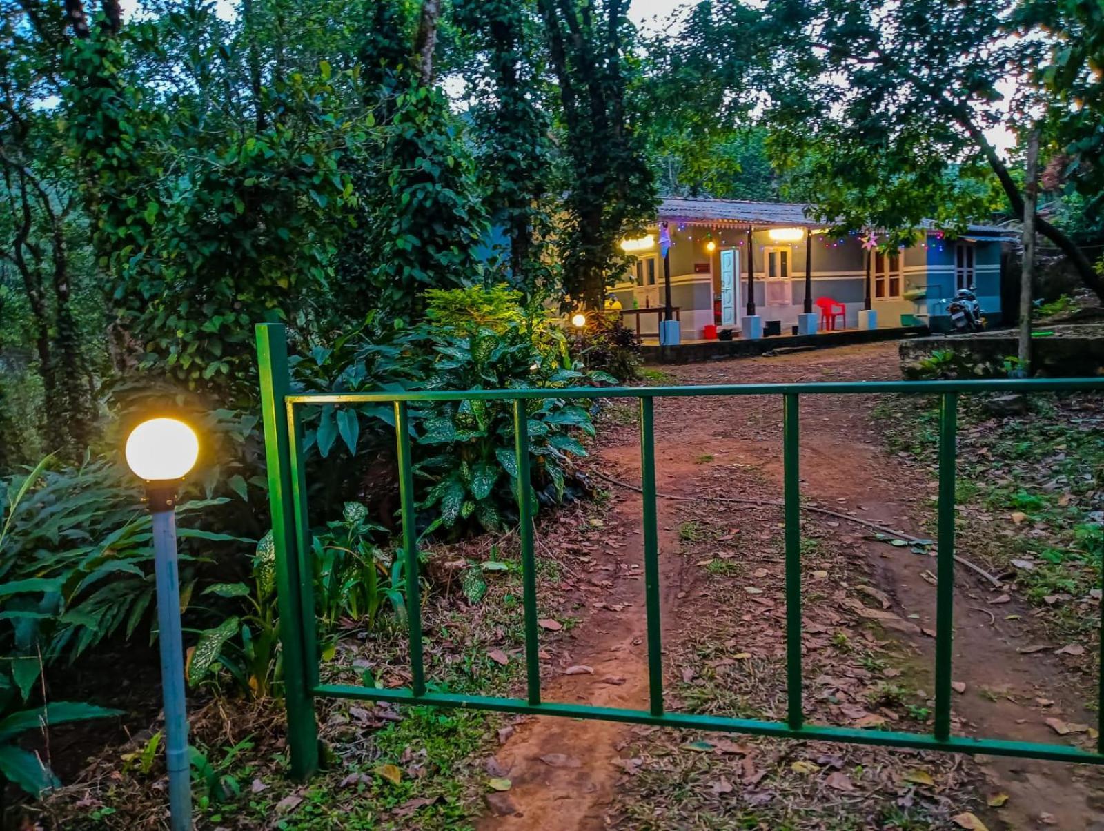 Tharayil Farm Stay Вагамон Екстериор снимка